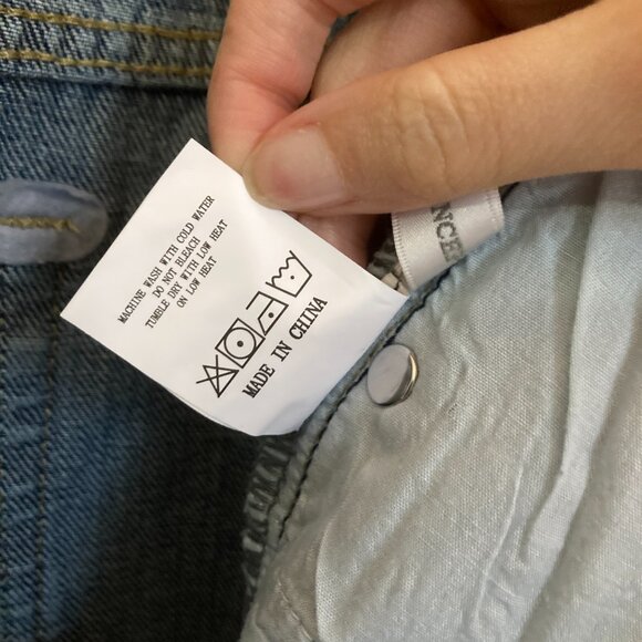 Y2K trending wide leg jeans - NWT - Picture 7 of 7